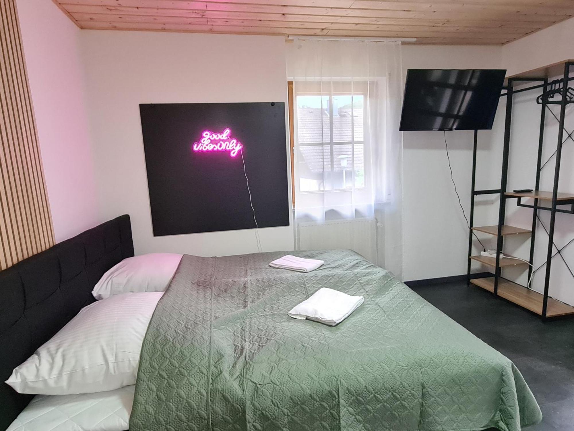 Theox No 11 Studio Apartment Fuer 2 Personen Heppenheim  Exterior photo