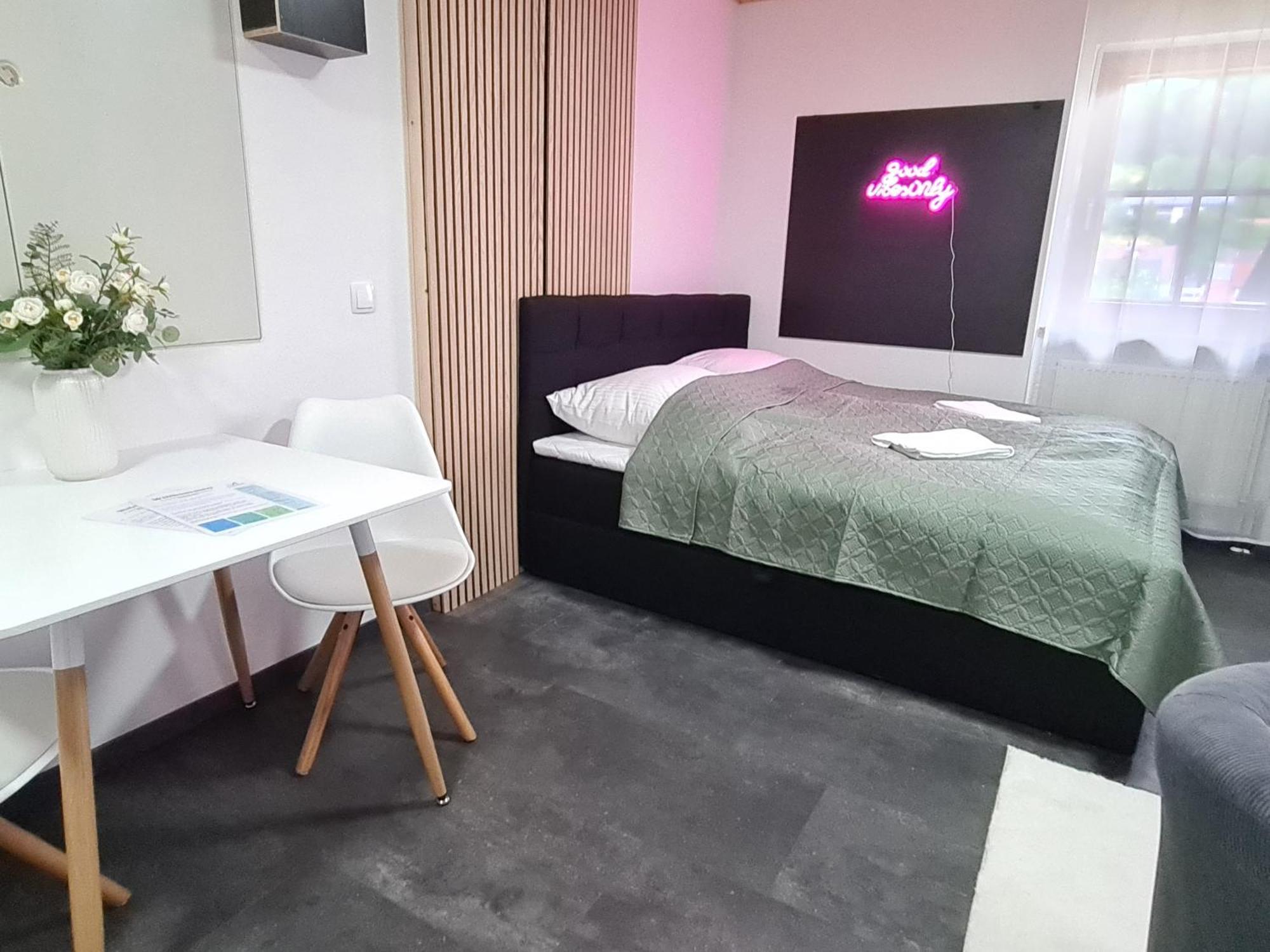Theox No 11 Studio Apartment Fuer 2 Personen Heppenheim  Exterior photo
